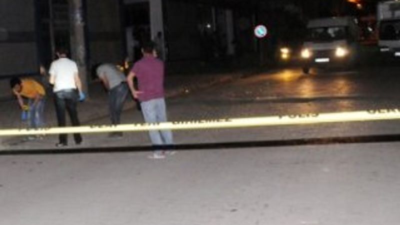 Polise atmak istediği el yapımı bomba elinde patladı