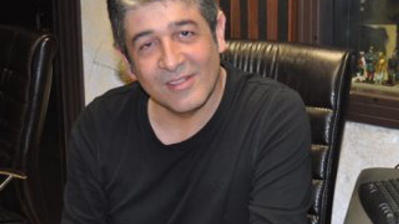 Murat Göğebakan'dan bayrağı oğlu devraldı