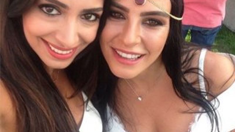 Neslişah Alkoçlar kına gecesi fotoğrafı paylaştı