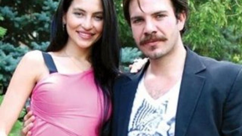 Tolga Karel boşanıyor