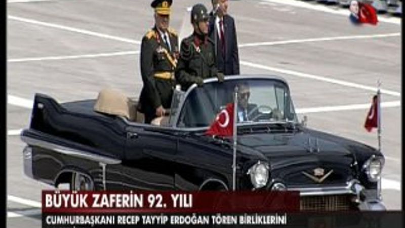 Cumhurbaşkanı Erdoğan tören kıtasını selamladı İZLE