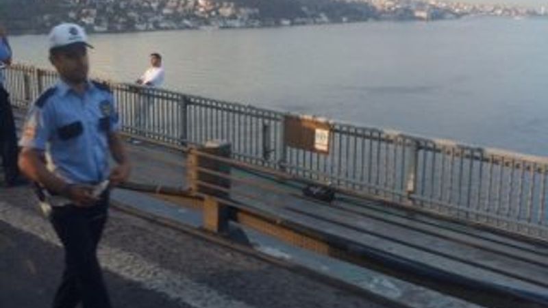 Boğaziçi Köprüsü'nde intihar
