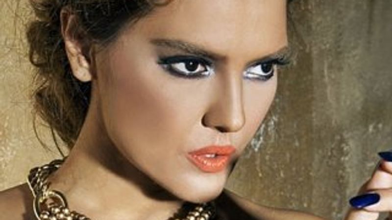 Demet Akalın'dan takipçilerine iğneli sözler