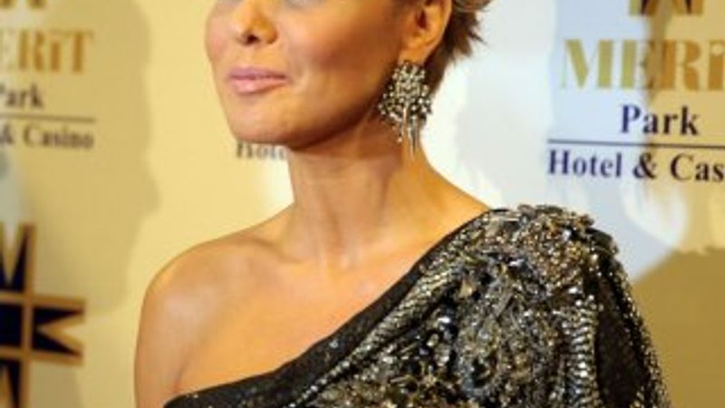 Gülben Ergen'in ikizleri okullu oldu