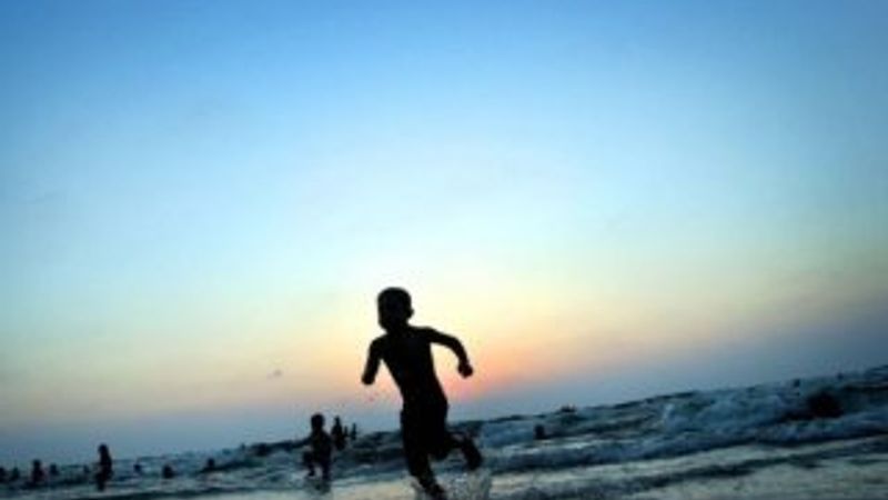 Gazzeliler uzun zaman sonra sahillere akın ettiler