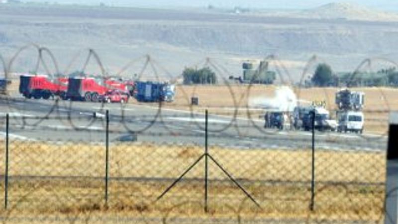Diyarbakır'da F-16 uçağı düştü