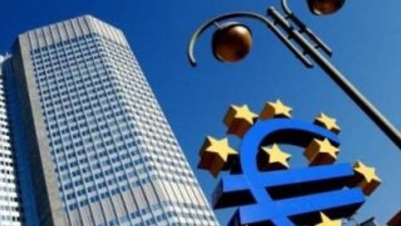 Euro dolar karşısında en düşük seviyede