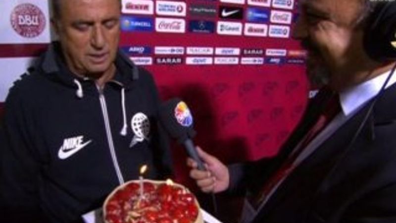 Fatih Terim çilekli pastayı üflemedi İZLE