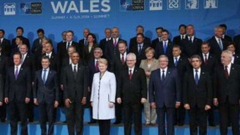 NATO zirvesinde Erdoğan'lı aile fotoğrafı