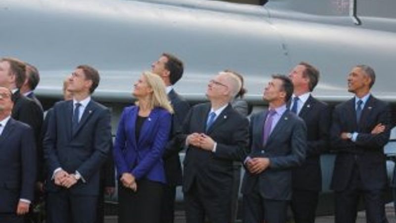 Hollande sosyal medyada alay konusu oldu