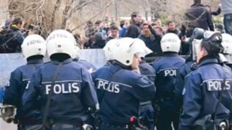 470 komiserin rütbesi söküldü