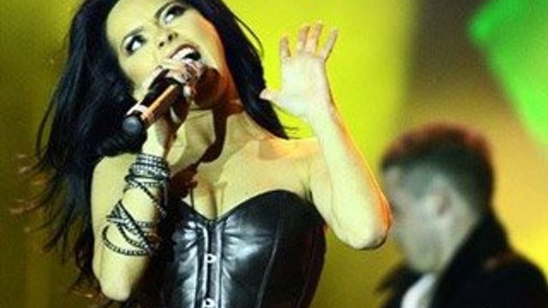 İnna istanbul'da konser verdi