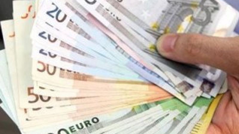 Fransa bütçe açığını düşüremiyor