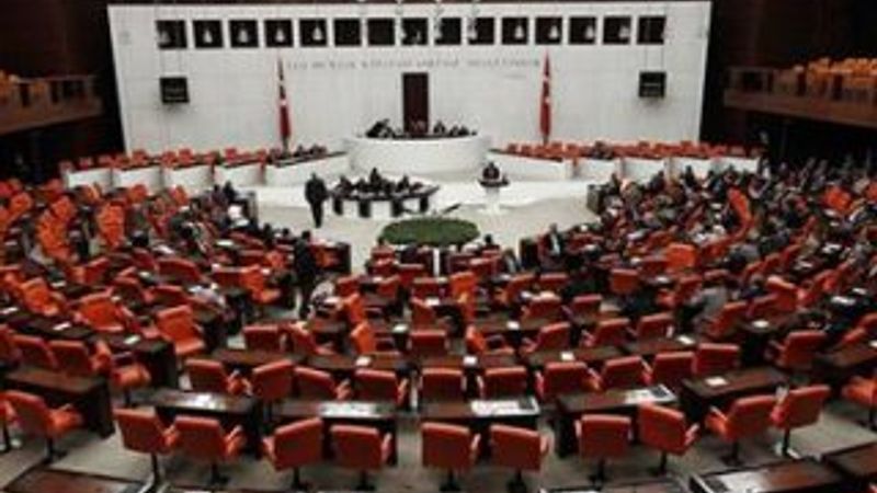 Hakim ve savcılara zam Meclis'te