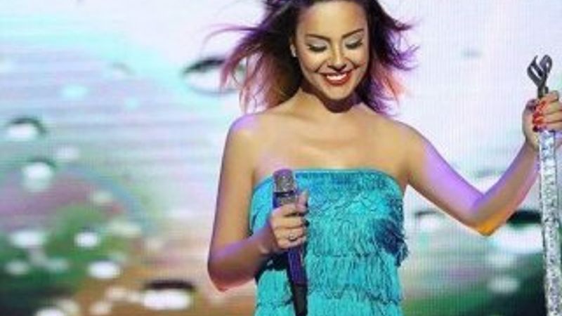 Ebru Gündeş yeni albüm çıkarıyor