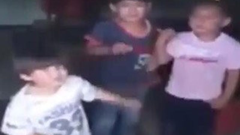 Lübnan askerinden Suriyeli çocuklara korkunç şaka