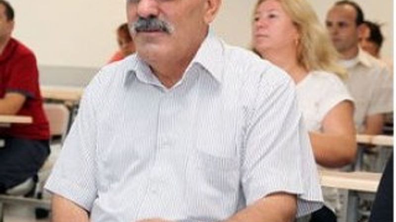 İzmirli işadamı kırmızı ışıkta beklerken kör oldu