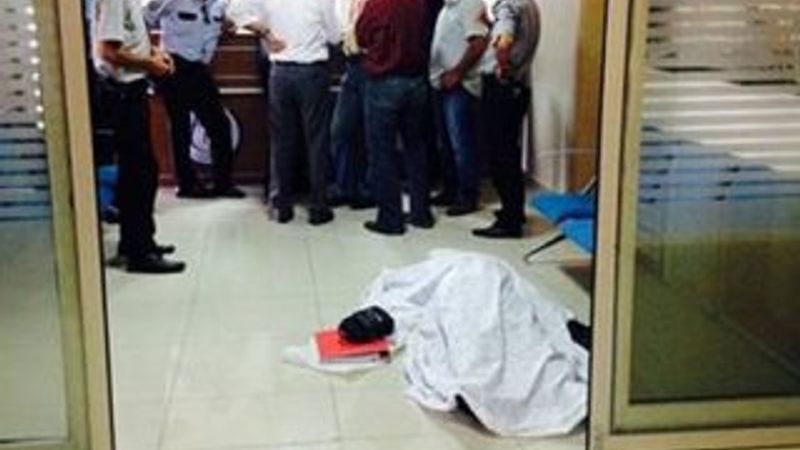 Tapu Müdürlüğü'nde işlemler cesedin yanında devam etti