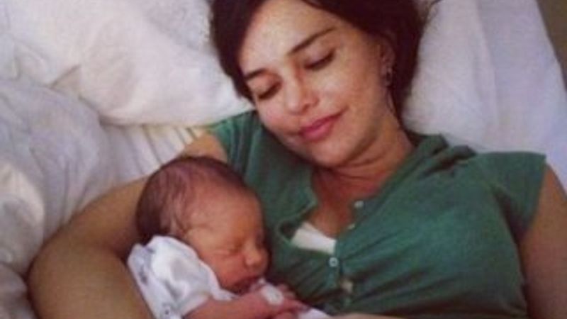 Hande Ataizi anneliği anlattı İZLE