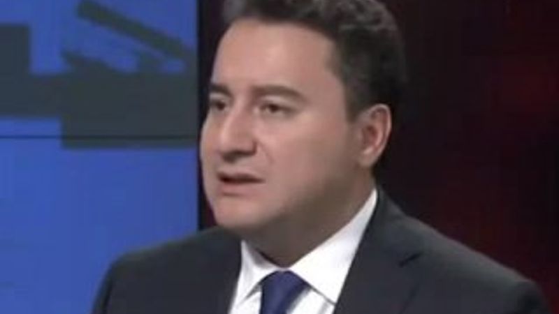 Babacan'dan siyasete devam mesajı İZLE