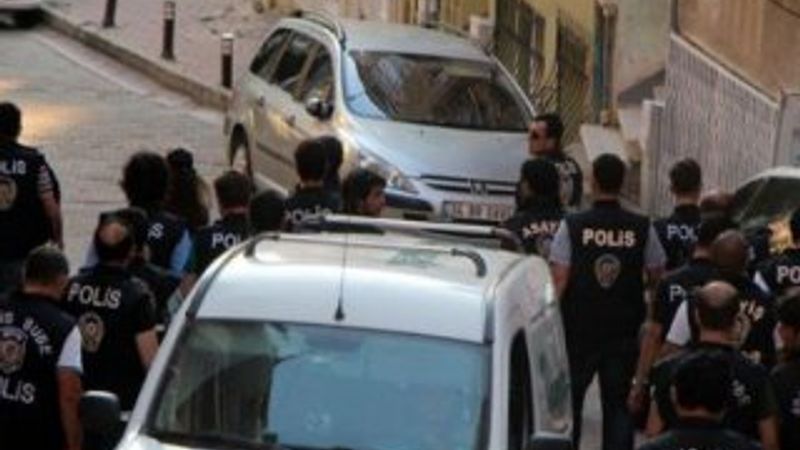 Adana'da bin 750 polisle uyuşturucu operasyonu