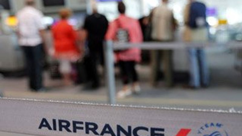 Fransa'da pilotlardan grevi uzatma kararı