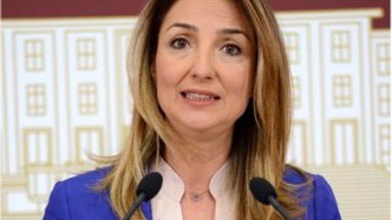 Nazlıaka'nın oturduğu sitedeki kaçak tesisat söküldü