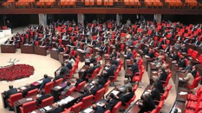 TBMM'de 1 yıllık tam yetki için eller kaldırılacak