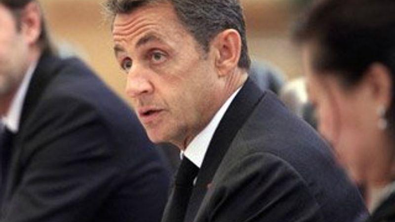 Sarkozy Fransa'da yeniden aday