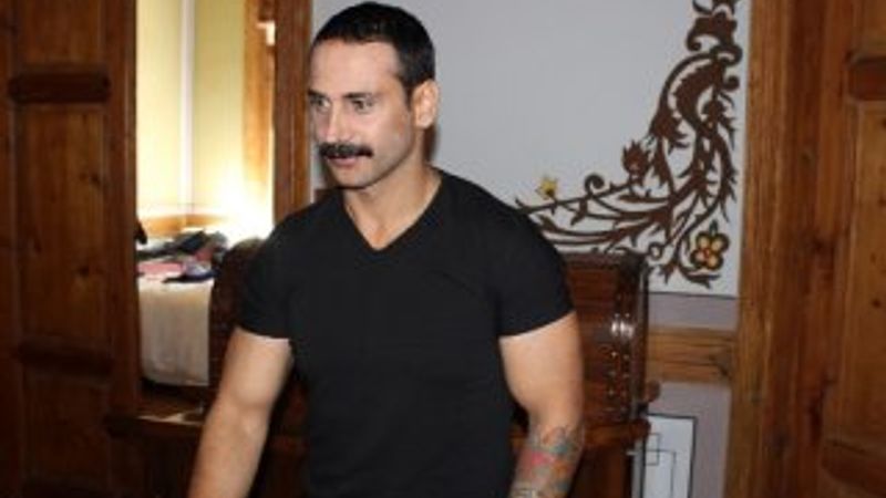 Doğuş: Suratına yumruğu yapıştıracaksın