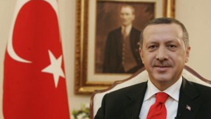 Erdoğan serbest kalan Türklerle yarın görüşecek