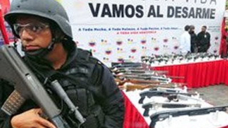 Venezuela'da siviller silahsızlandırılacak