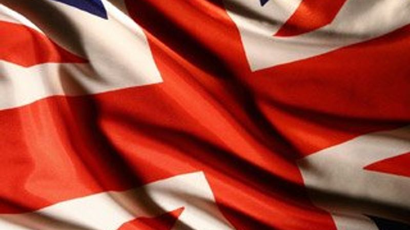 İngiltere'de IŞİD operasyonu protesto edildi