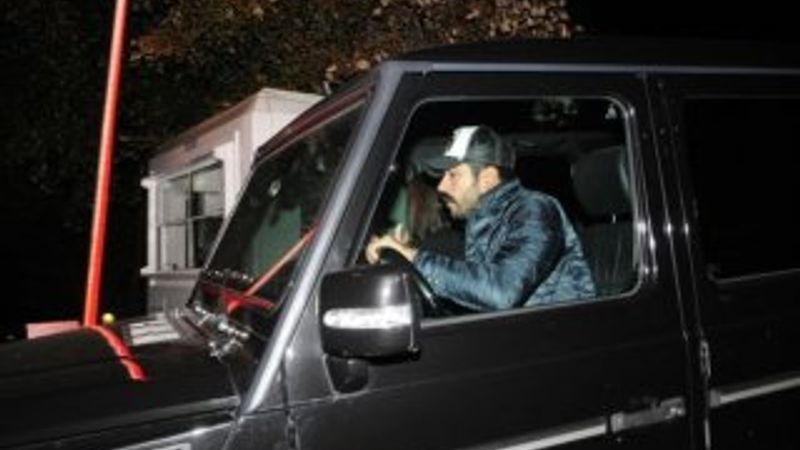 Burak Özçivit ve Fahriye Evcen yakalandı