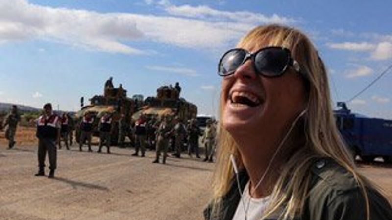 Ceyda Karan'dan Kobani selfiesi