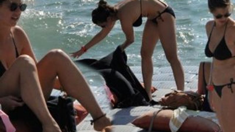 Melis Birkan tatilde