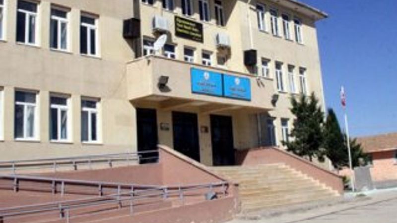 Sınırdaki okullar çatışmalar nedeniyle tatil edildi