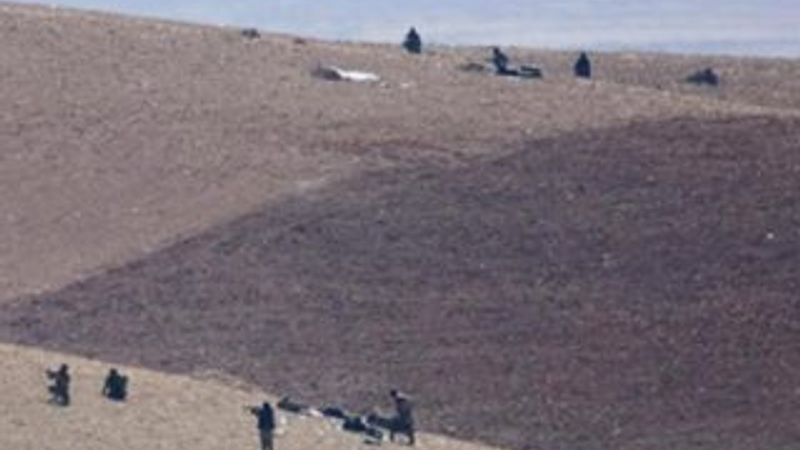 Kobani'ye saldıran IŞİD militanları sınırdan görüntülendi