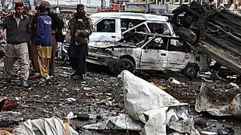 Pakistan'da bayram sevincine gölge düştü