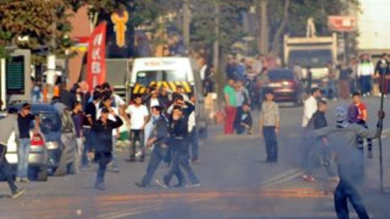 Bağcılar'da sokaklar savaş alanına döndü