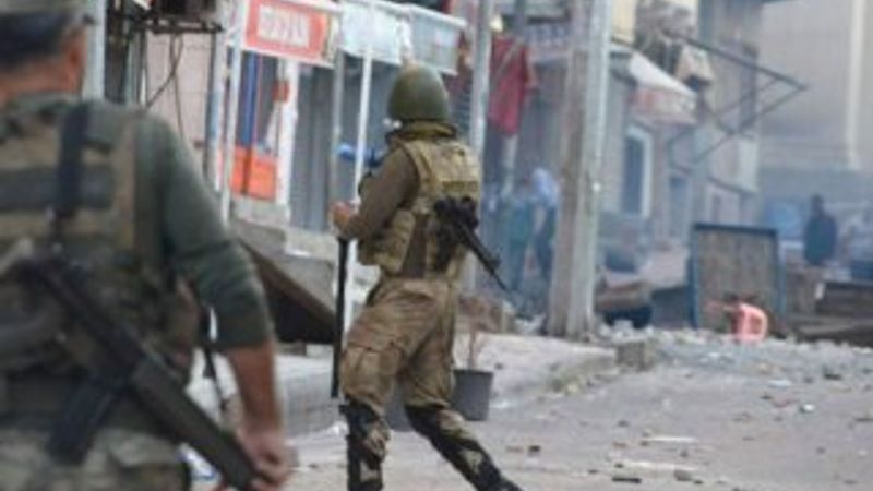 Asker İstanbul'da da sokağa çıktı