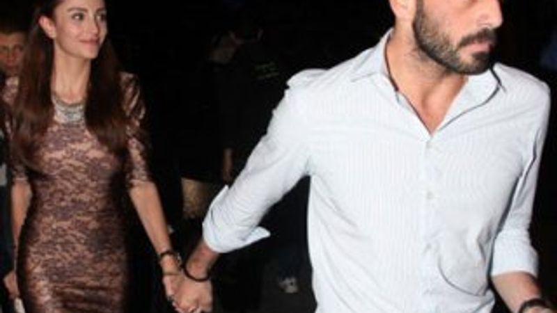 Özge Ulusoy eski sevgilisiyle pişti oldu