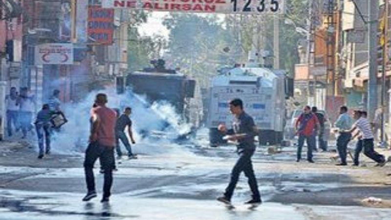 TÜSİAD göstericilere sağduyu çağrısı yaptı