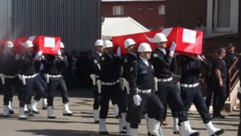 Şehit polisler için Bingöl'de cenaze töreni düzenlendi