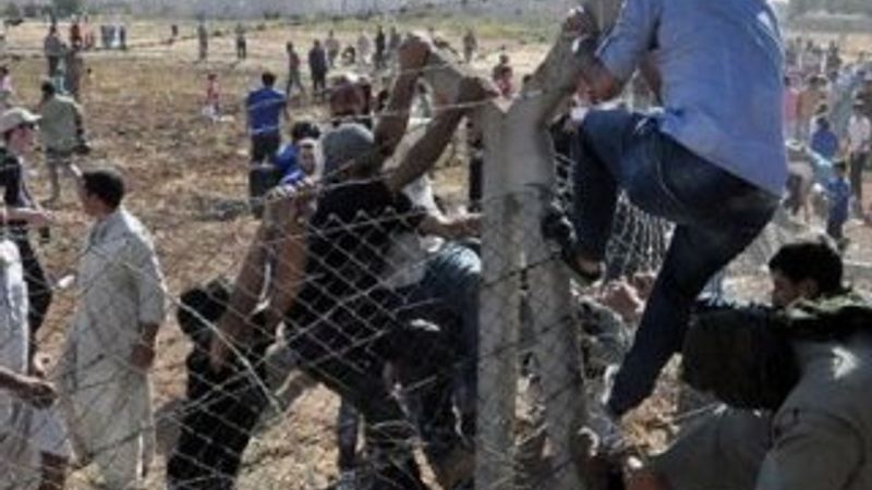 BM'den Türkiye'ye: Kobani'ye geçişlere izin verin