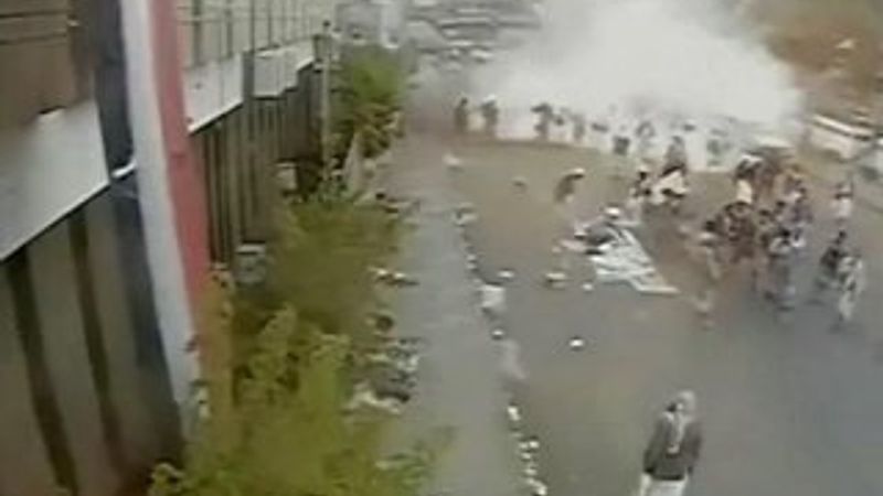 Yemen'de 47 kişinin öldüğü patlama anı kamerada