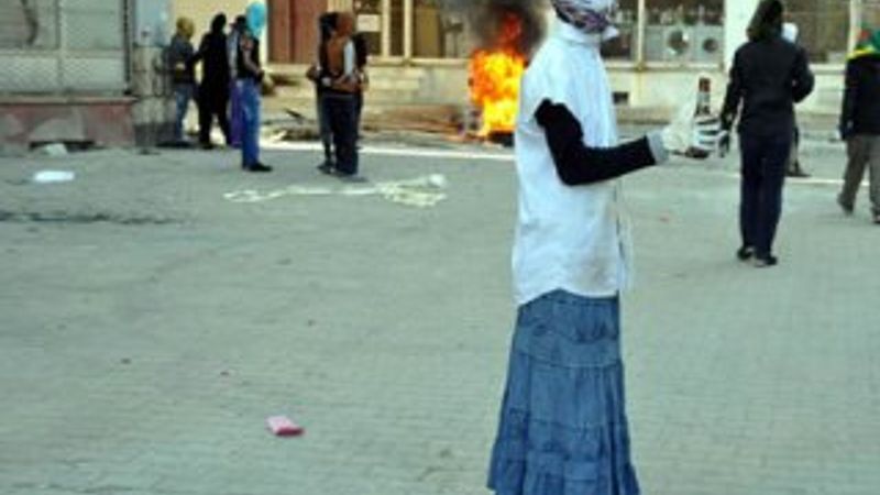 Etekli eylemciler modası