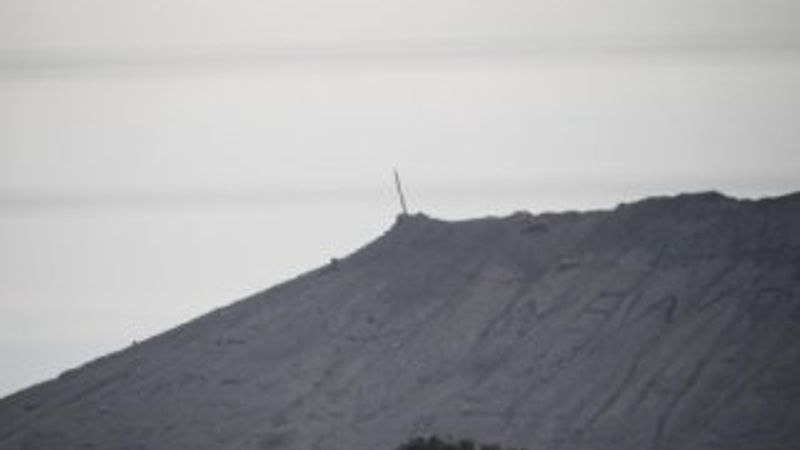 IŞİD'in Kobani'ye diktiği bayrak yerinde yok