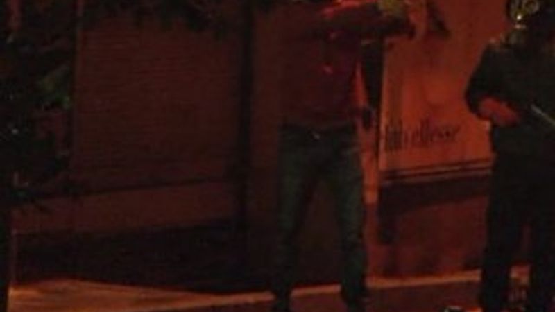 İstanbul'da eli silahlı kişiler görüntülendi