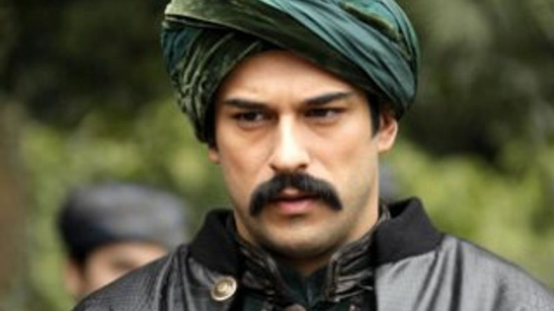 Burak Özçivit imaj değiştirdi